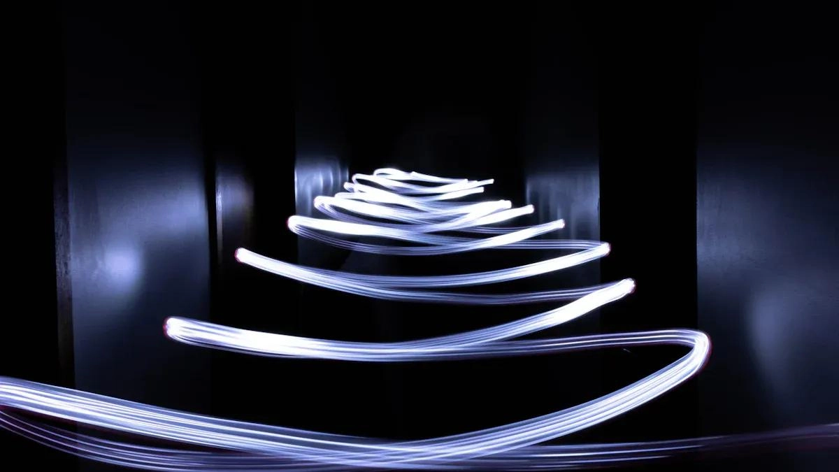 Comment sp&eacute;cifier le c&acirc;ble LED architectural pour les colonnes en spirale, les arches et les structures irr&eacute;guli&egrave;res